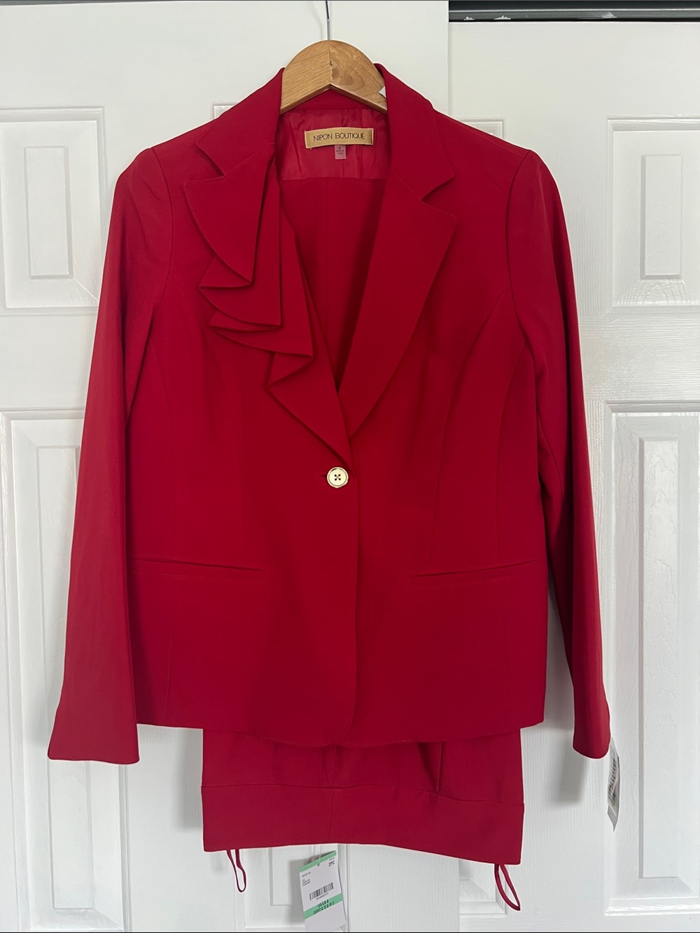 Nipon Boutique Vibrant Red Ruffle-Front Women's 2pc set; size 8; NWT